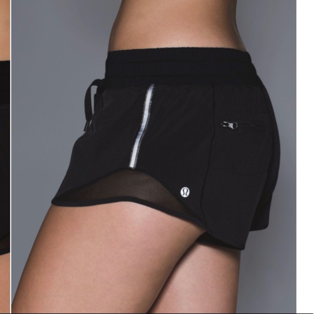 lululemon athletica | Black Hotty Hot Shorts sz 2